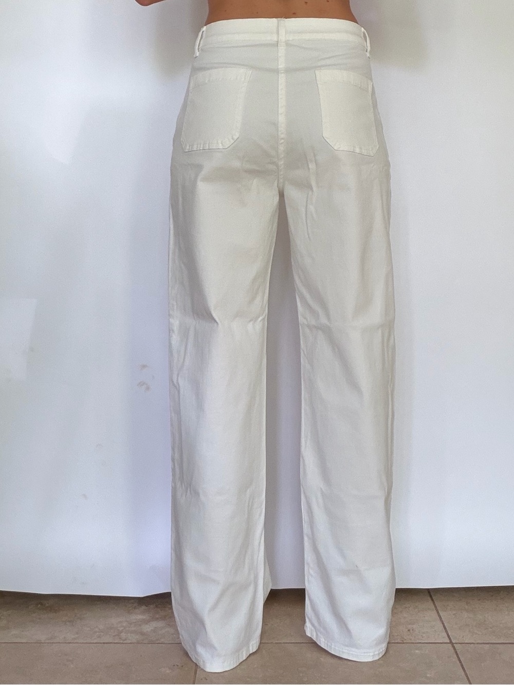 Straight-Leg white pants - Picture 2 of 3